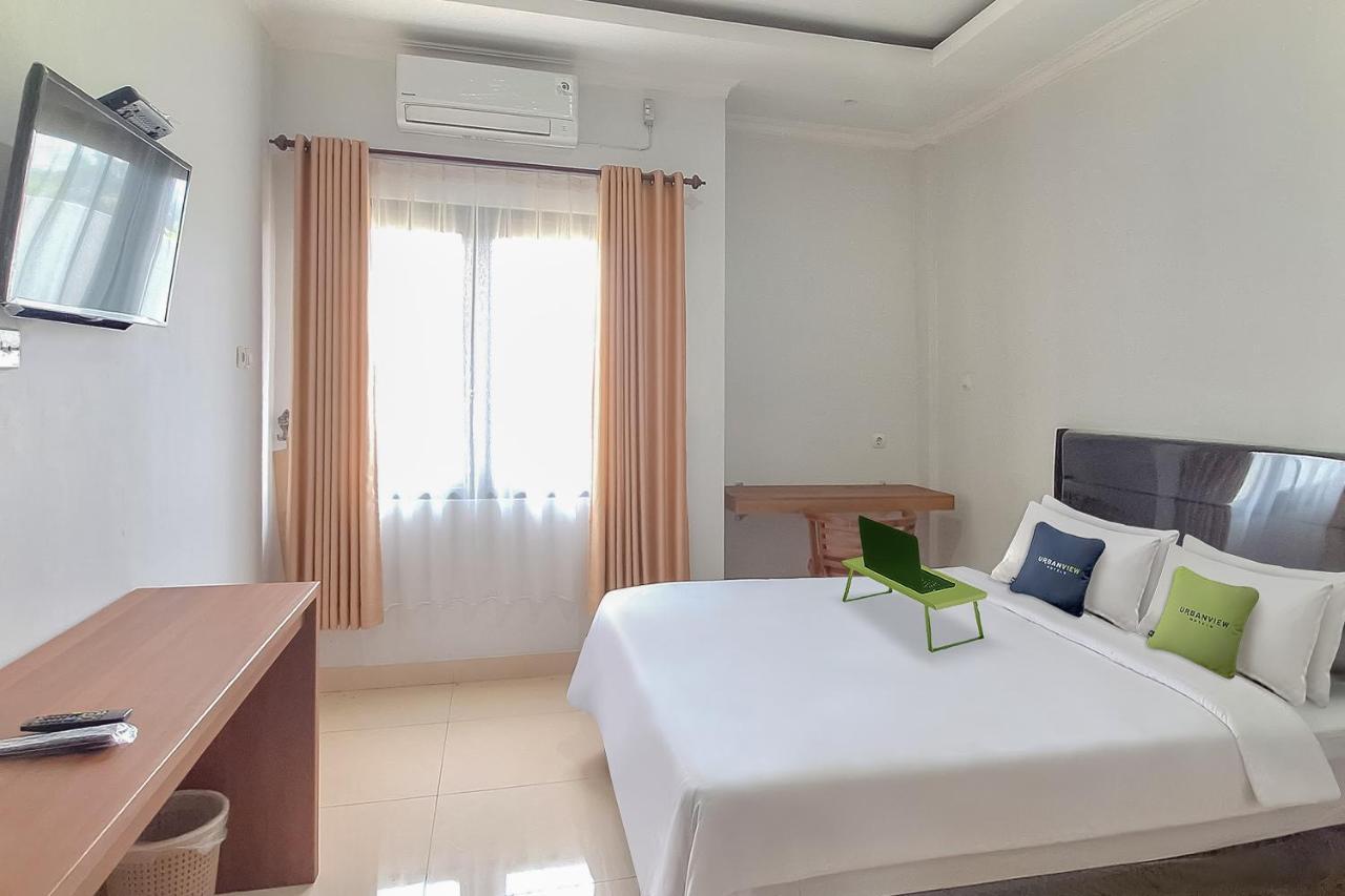 Urbanview Syariah Wisma Annisa Palangkaraya By Reddoorz Exterior foto